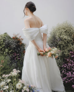 Modern and impressive with an Off-the-shoulder white wedding dress - D1736B - POXI