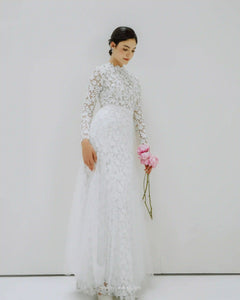 Made-to-order elegant lace wedding dress with crew neck, long sleeve, and detachable tulle skirt - D1536 - POXI
