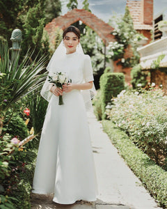 Minimalist wedding dress with mock neck and short sleeve - D1637 - POXI