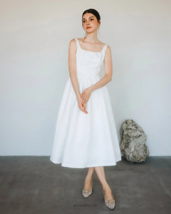 Modern open-back party white dress with square neck, sleeveless and flared skirt - D1847C - POXI