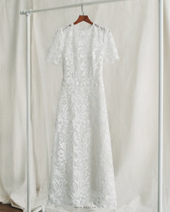 Lace simplicity wedding dress with an A-line skirt and short sleeves - D1697 - POXI